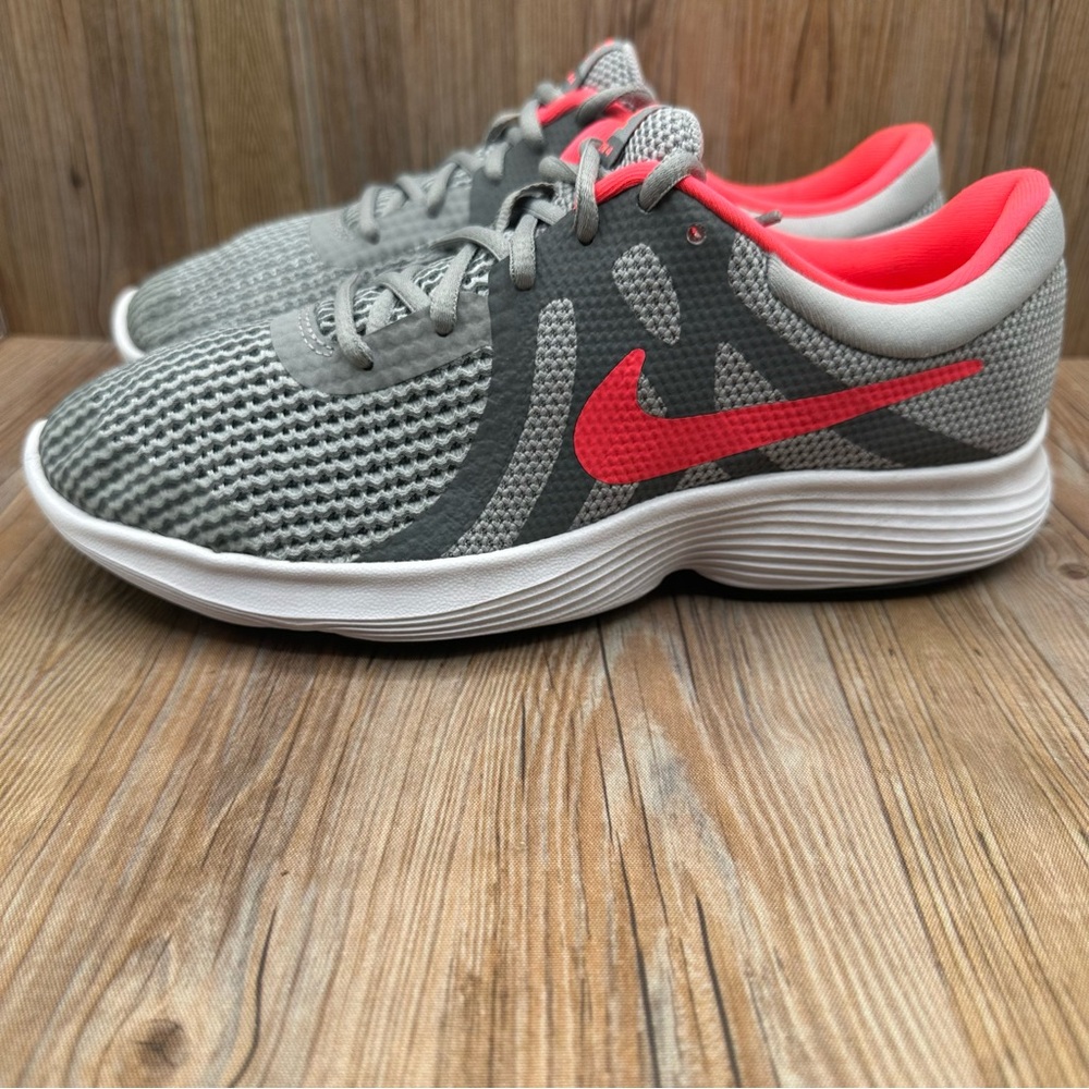 Nike Revolution 4 GS Wolf Grey Youth Running Shoes Sneakers - Picture 3 of 8